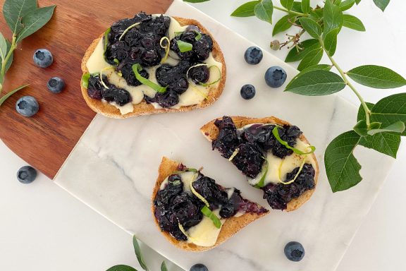 blueberry & brie toast